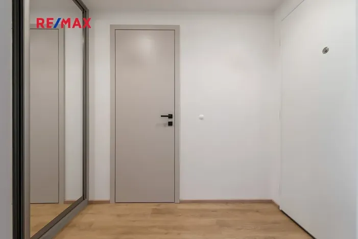 Pronájem bytu 1+kk, Praha - Žižkov, Malešická, 36 m2