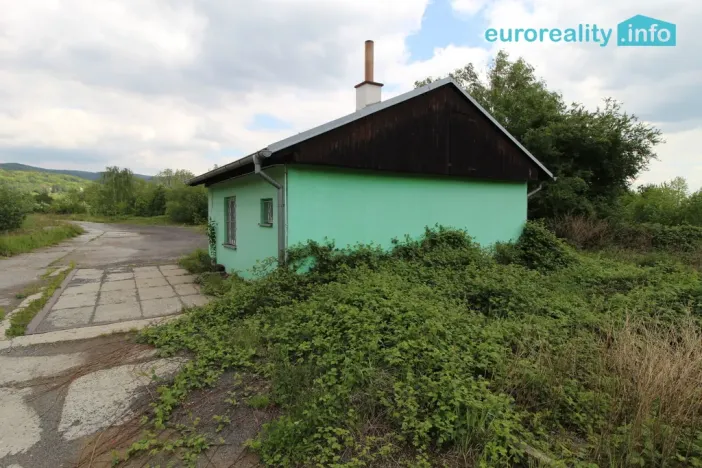 Prodej výrobních prostor, Dubí, Horská, 1000 m2