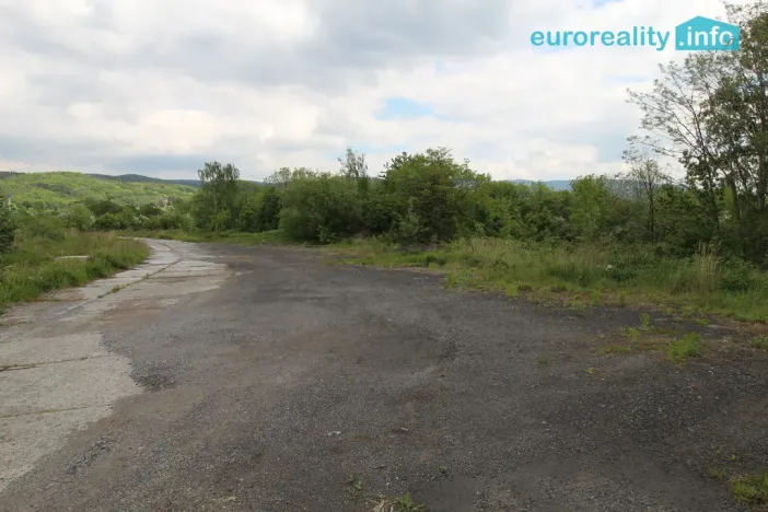 Prodej výrobních prostor, Dubí, Horská, 1000 m2