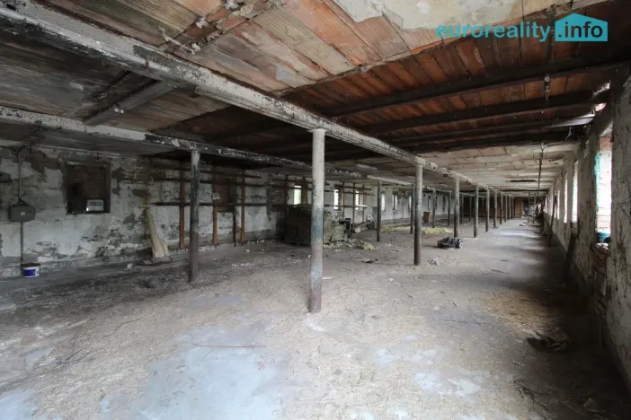 Prodej výrobních prostor, Dubí, Horská, 1000 m2