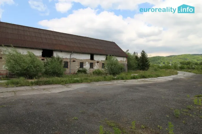 Prodej výrobních prostor, Dubí, Horská, 1000 m2