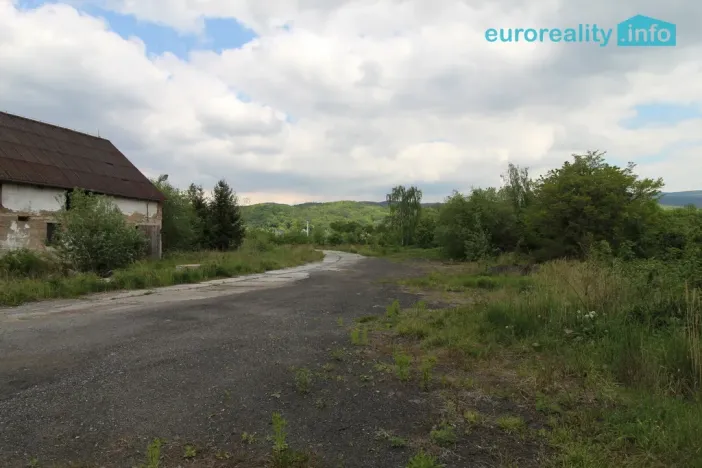 Prodej výrobních prostor, Dubí, Horská, 1000 m2