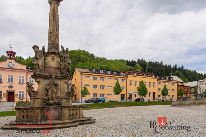 Prodej bytu 2+1, Žacléř, Rýchorské náměstí, 49 m2