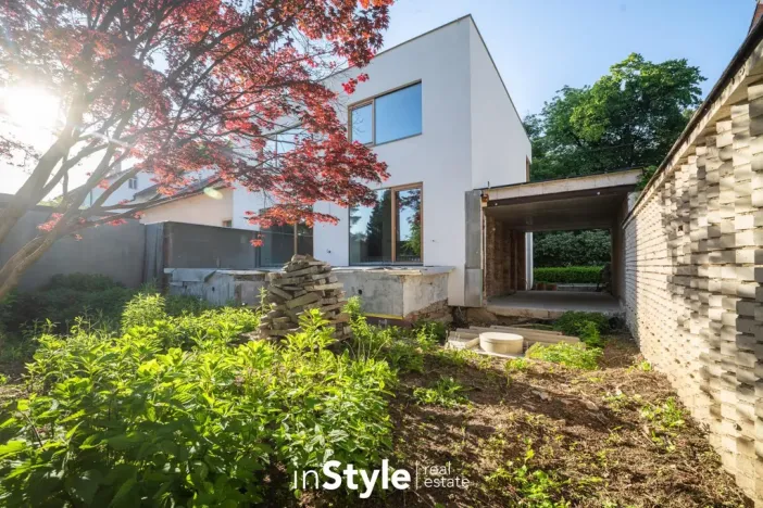 Prodej rodinného domu, Uherské Hradiště, U Stadionu, 272 m2