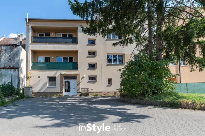 Pronájem bytu 2+kk, Bzenec, náměstí Svobody, 50 m2