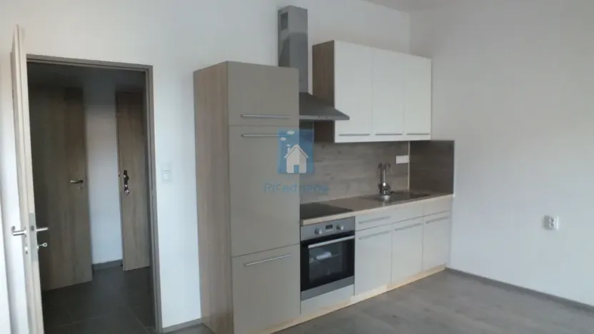 Pronájem bytu 1+kk, Plzeň, Rubešova, 35 m2