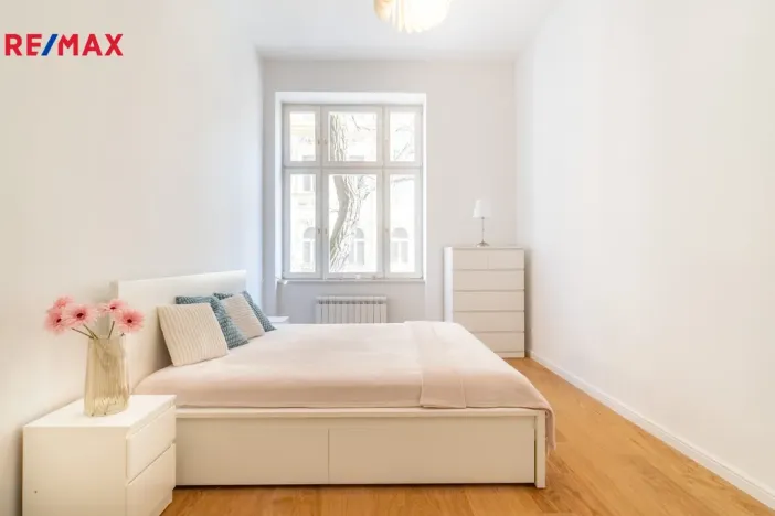 Pronájem bytu 2+kk, Praha - Vinohrady, Korunní, 55 m2