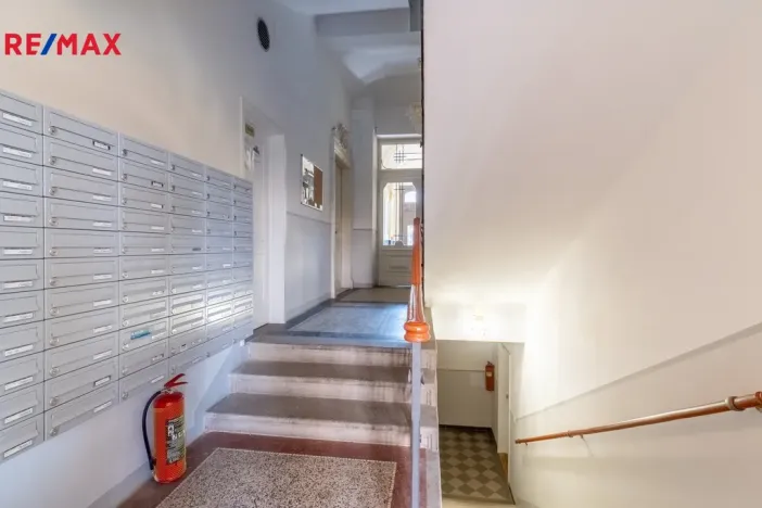 Pronájem bytu 2+kk, Praha - Vinohrady, Korunní, 55 m2