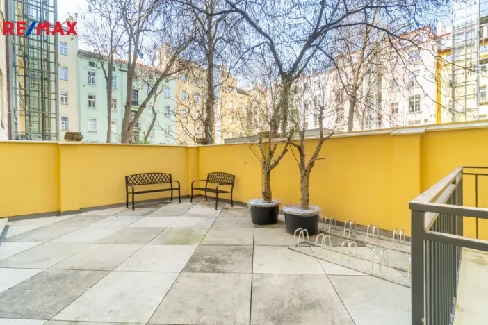 Pronájem bytu 2+kk, Praha - Vinohrady, Korunní, 55 m2