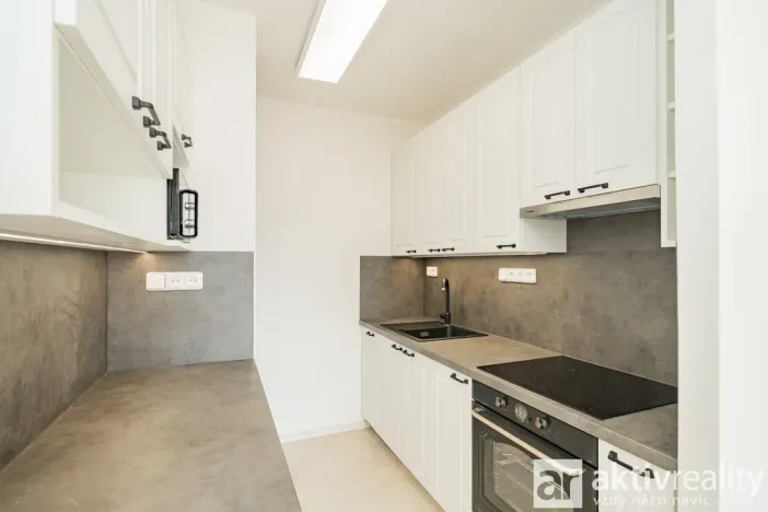 Prodej bytu 2+kk, Praha - Bohnice, Poznaňská, 45 m2