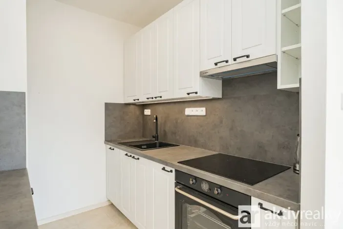 Prodej bytu 2+kk, Praha - Bohnice, Poznaňská, 45 m2