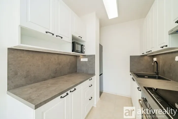 Prodej bytu 2+kk, Praha - Bohnice, Poznaňská, 45 m2