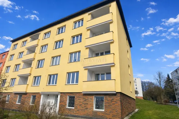 Prodej bytu 3+kk, Karlovy Vary - Bohatice, Lomená, 61 m2