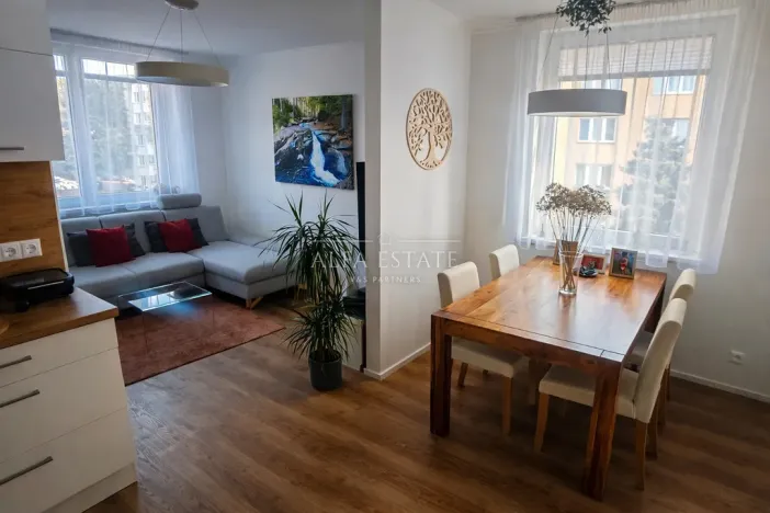 Prodej bytu 3+kk, Karlovy Vary - Bohatice, Lomená, 61 m2