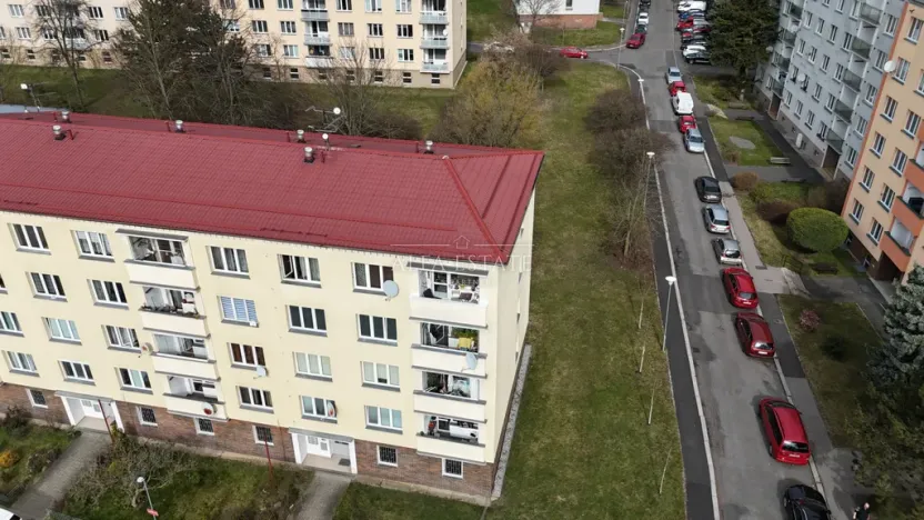 Prodej bytu 3+kk, Karlovy Vary - Bohatice, Lomená, 61 m2