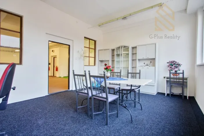 Pronájem obchodního prostoru, Polepy, 1200 m2