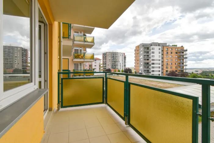 Pronájem bytu 3+kk, Praha - Horní Měcholupy, Padovská, 70 m2