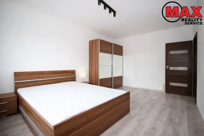 Pronájem bytu 2+1, Praha - Žižkov, Na vrcholu, 52 m2