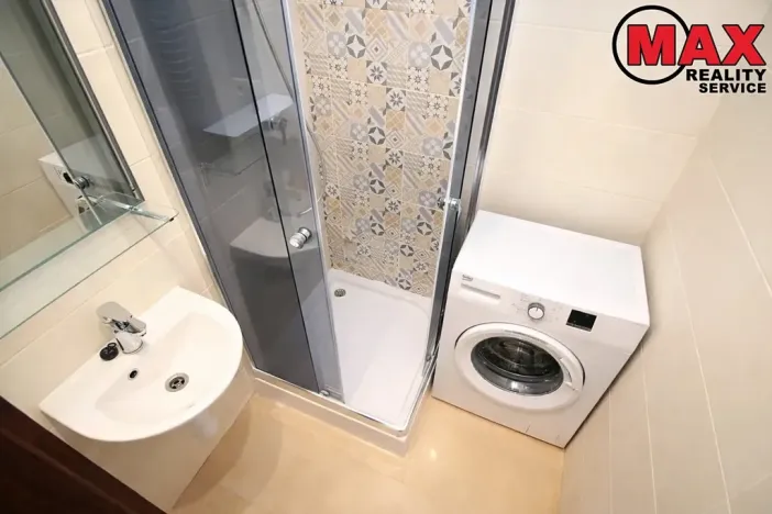 Pronájem bytu 2+1, Praha - Žižkov, Na vrcholu, 52 m2