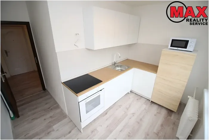 Pronájem bytu 2+1, Praha - Žižkov, Na vrcholu, 52 m2