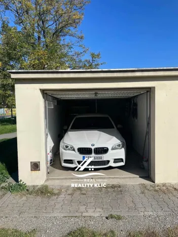 Pronájem garáže, Ostrava, Baarova, 24 m2