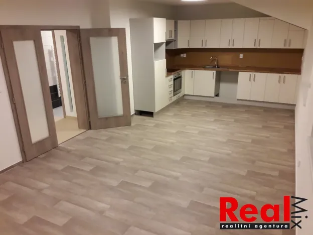 Pronájem bytu 2+kk, Rajhradice, Opatovická, 76 m2