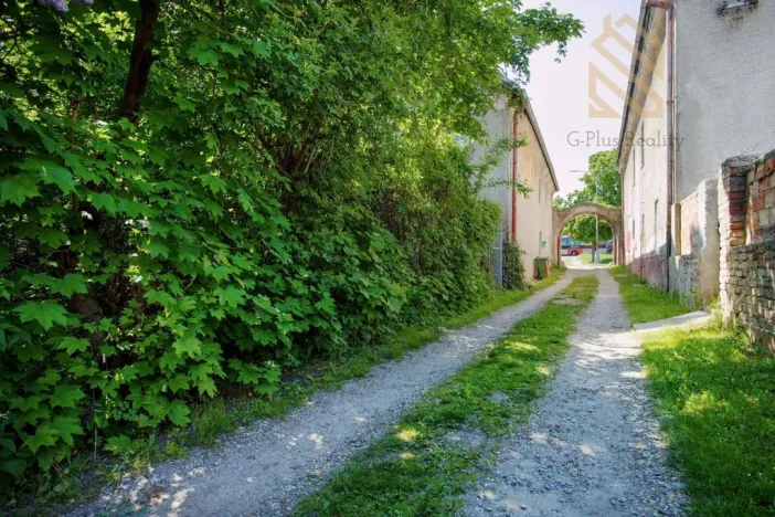 Prodej činžovního domu, Smečno, 779 m2