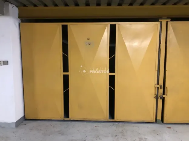 Prodej garáže, Praha - Kobylisy, Čumpelíkova, 17 m2