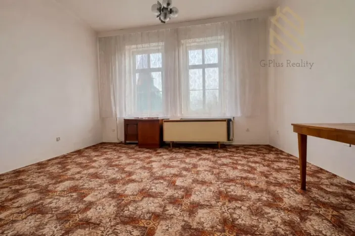 Prodej vícegeneračního domu, Kostelec nad Labem, nám. Komenského, 120 m2