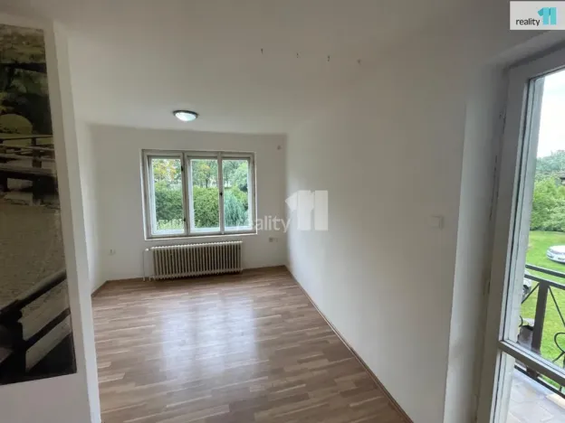 Pronájem bytu 2+kk, Dobřany, tř. 1. máje, 45 m2