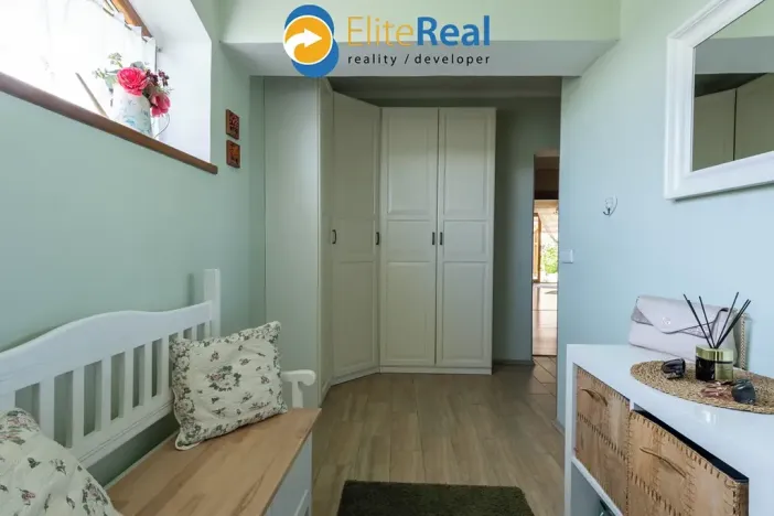 Prodej vícegeneračního domu, Příkazy, 344 m2