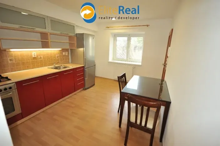 Pronájem bytu 1+1, Olomouc, Chválkovická, 55 m2