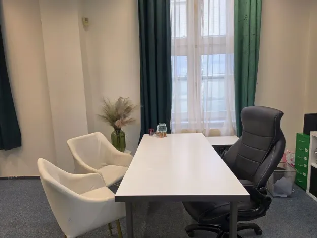 Pronájem kanceláře, Plzeň, náměstí Republiky, 23 m2