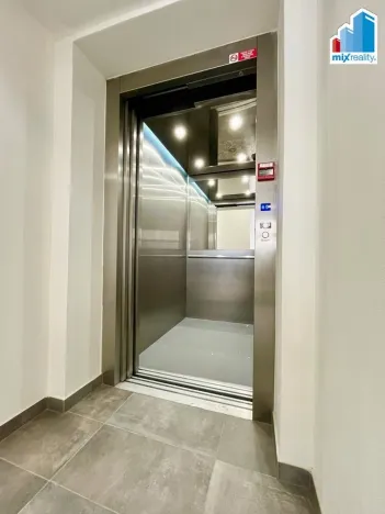 Pronájem bytu 3+kk, Plzeň, Kotkova, 69 m2