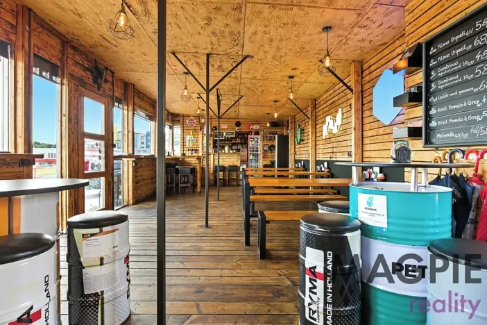 Prodej restaurace, Praha - Uhříněves, Přátelství, 172 m2