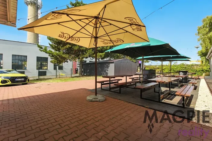 Prodej restaurace, Praha - Uhříněves, Přátelství, 172 m2