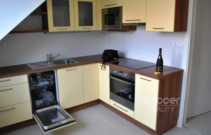 Pronájem bytu 2+1, Praha - Vokovice, Kladenská, 56 m2