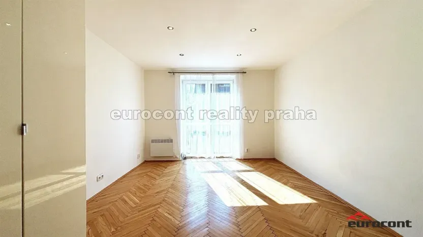 Pronájem bytu 2+1, Praha - Košíře, náměstí Josefa Machka, 54 m2