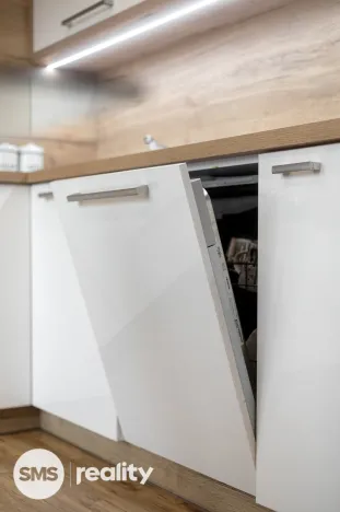 Prodej bytu 3+1, Ostrava, Petruškova, 70 m2