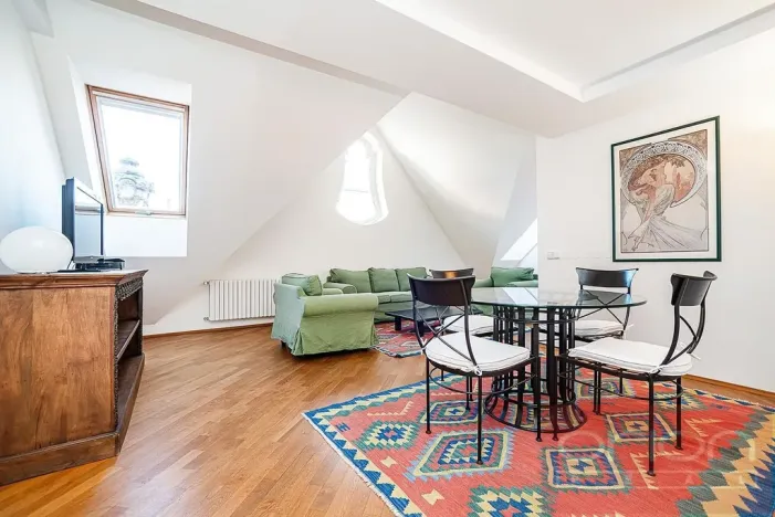 Pronájem bytu 3+1, Praha - Nové Město, Odborů, 108 m2