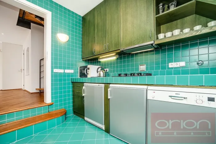 Pronájem bytu 3+1, Praha - Nové Město, Odborů, 108 m2