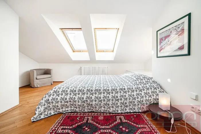 Pronájem bytu 3+1, Praha - Nové Město, Odborů, 108 m2