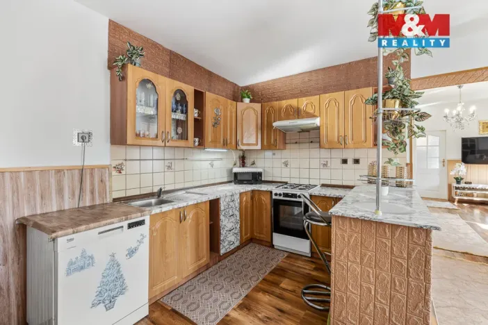 Prodej rodinného domu, Postoloprty, Wolkerova, 230 m2