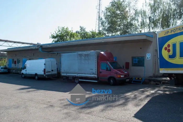Pronájem skladu, Skuteč, Husova, 63 m2