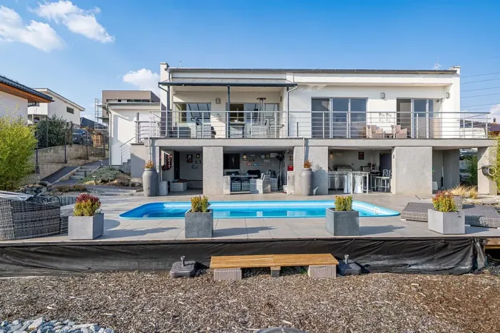 Prodej rodinného domu, Králův Dvůr, Na Vinohradech, 140 m2