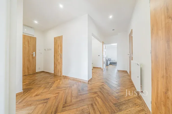 Prodej bytu 3+1, Praha - Žižkov, Biskupcova, 88 m2