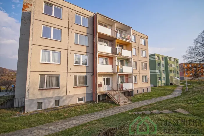 Prodej bytu 3+1, Žulová, Na Rybníčku, 68 m2