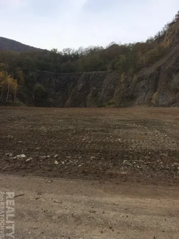 Prodej komerčního pozemku, Prackovice nad Labem, 91570 m2