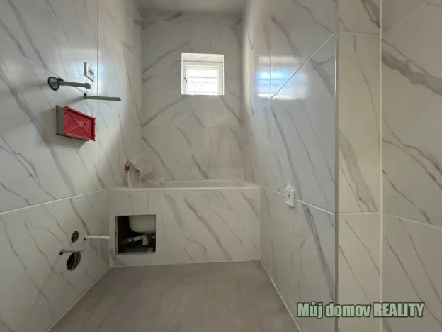 Pronájem bytu 2+1, Praha - Žižkov, Na Jarově, 50 m2