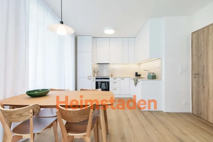 Pronájem bytu 2+kk, Praha - Holešovice, Vrbenského, 55 m2